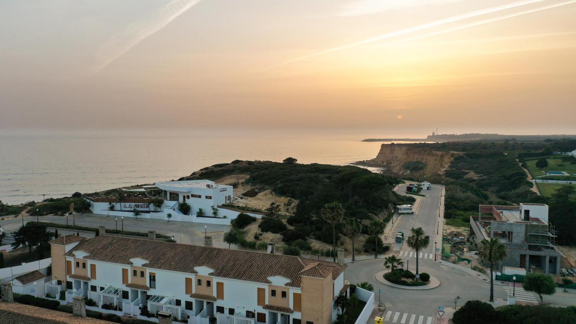 VILLA ANYWAY CONIL Un lujo frente al mar Conil De La Frontera Exterior foto